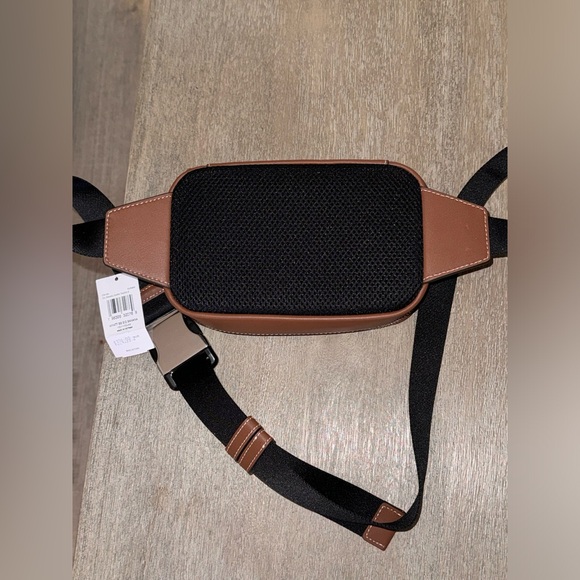 BLACK FRIDAY SALE | Coach Wyatt Belt Bag in Signature Canvas with Banana Print - Picture 3 of 13